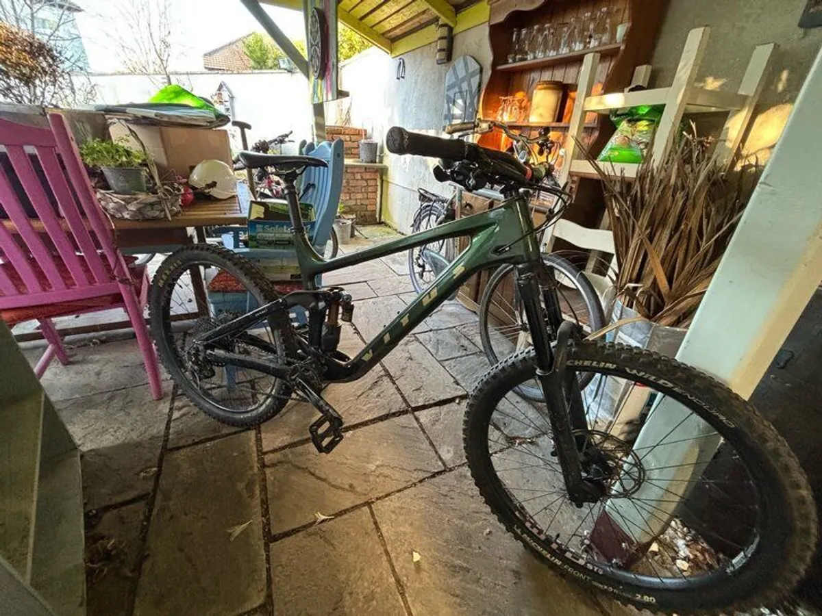 Mountain bike - Image 1