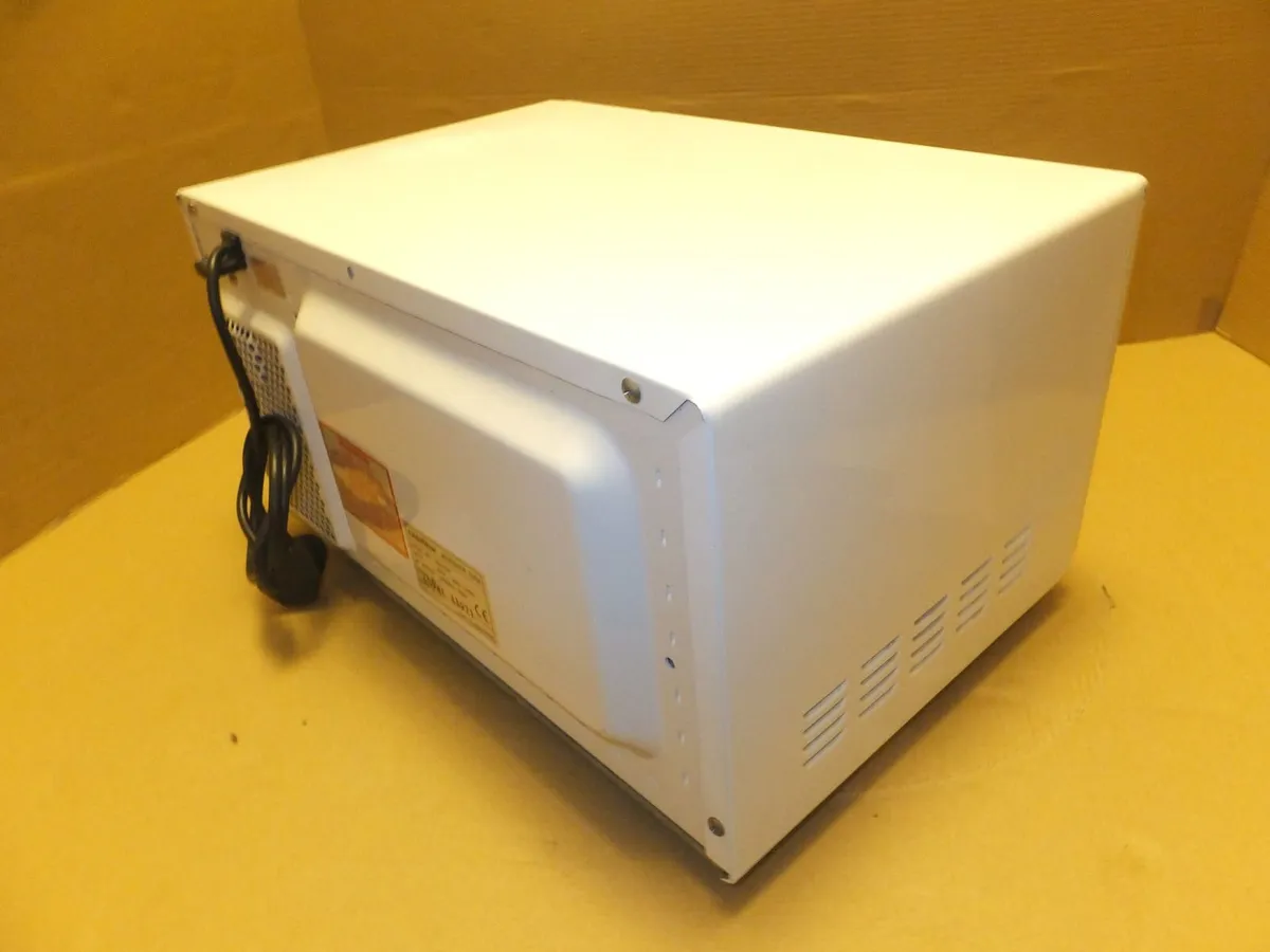 GoldStar Microwave - Image 2