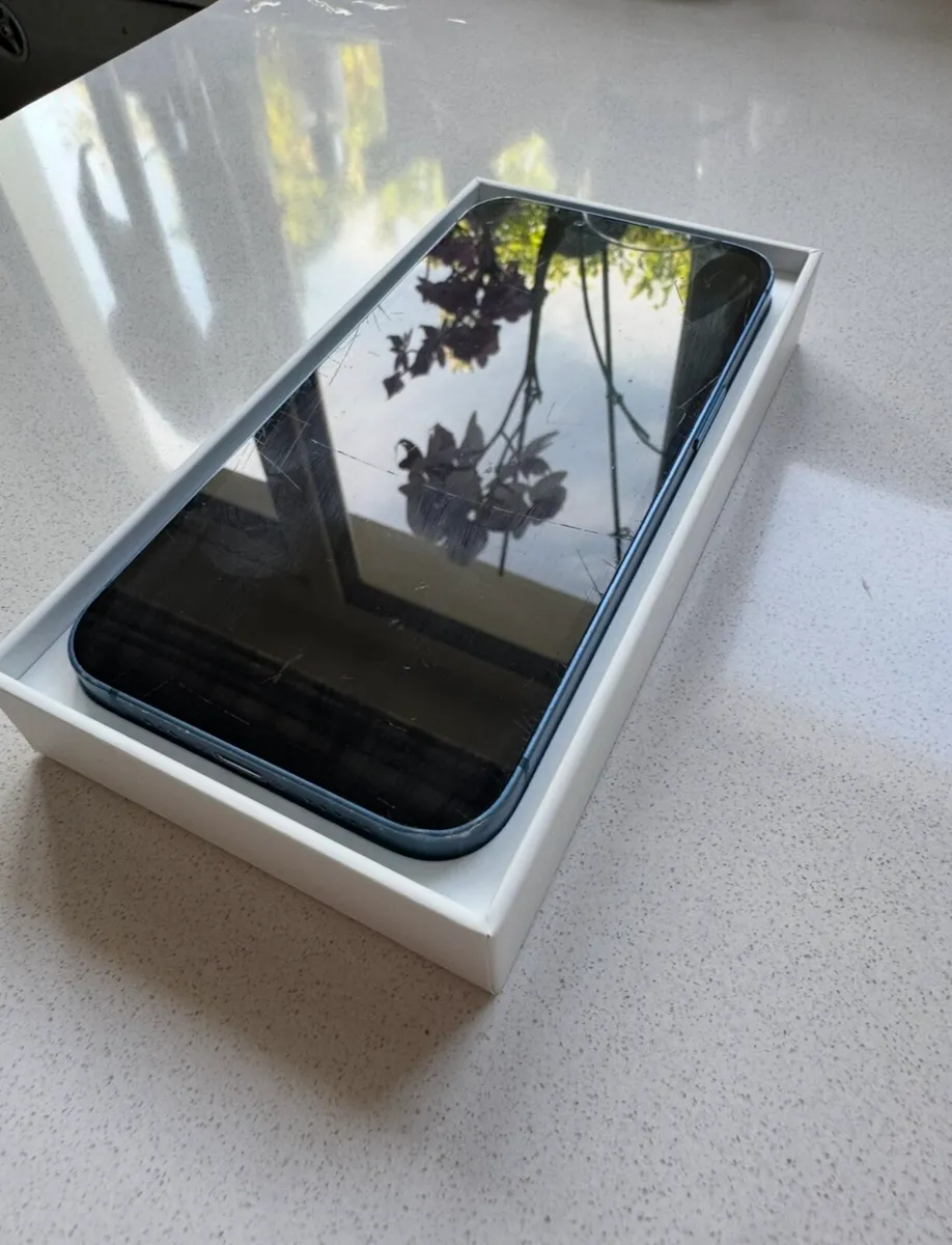 Iphone 13 - 256gb - Image 3