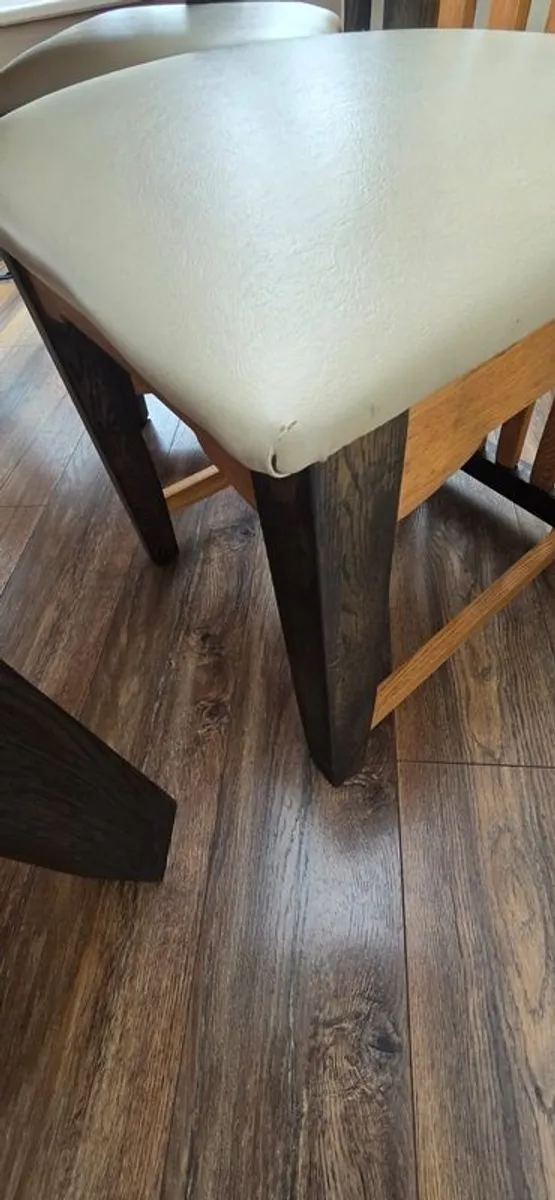 Solid wooden dining table + 4 chairs - Image 2