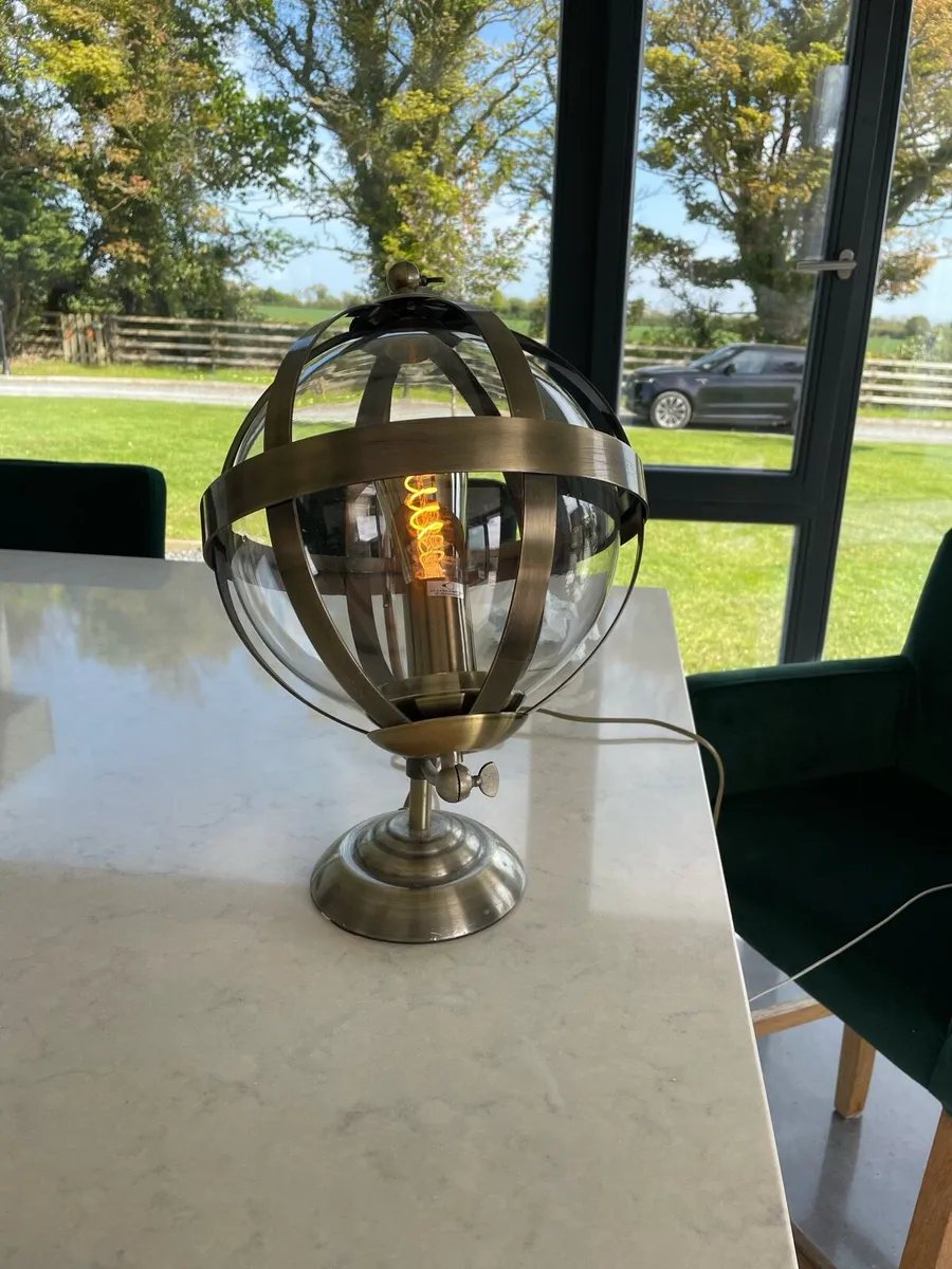 Globe lamp - Image 2