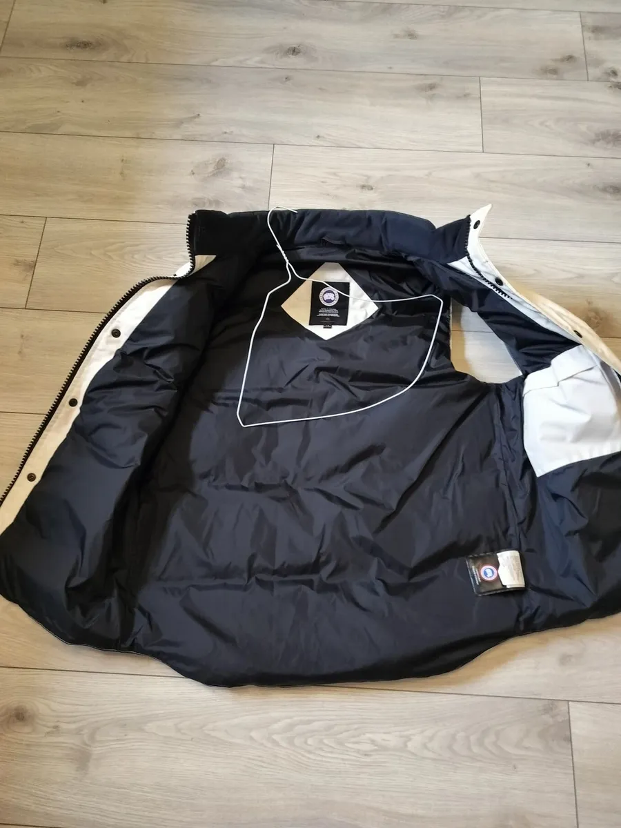 Canada Goose Gillet Large - Image 4