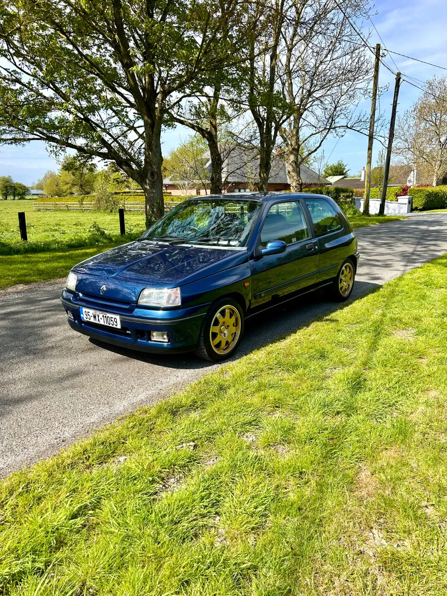 Renault Clio Williams (Super original only 48k) - Image 1