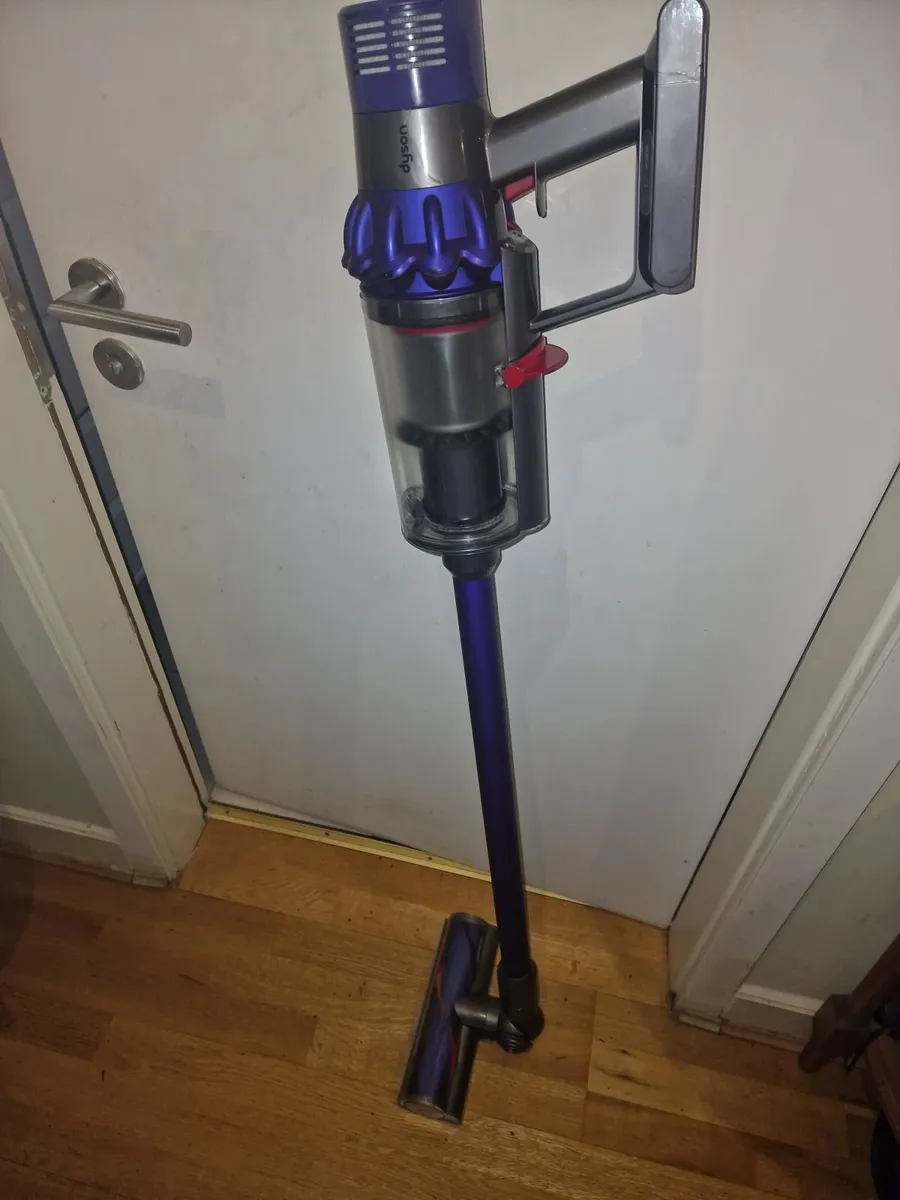 Dyson V10 Animal - Image 1