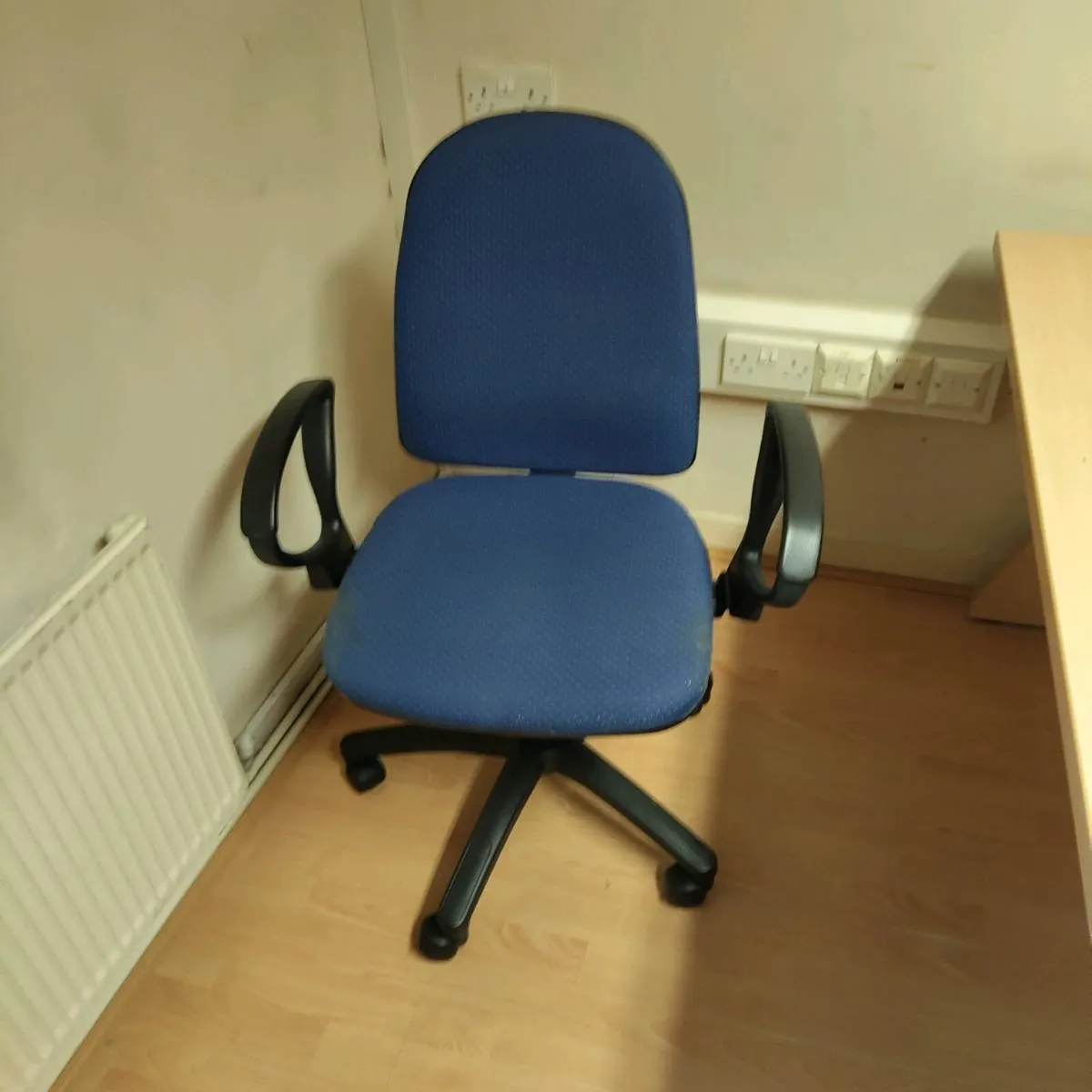 OFFICE FURNITURE - Image 4