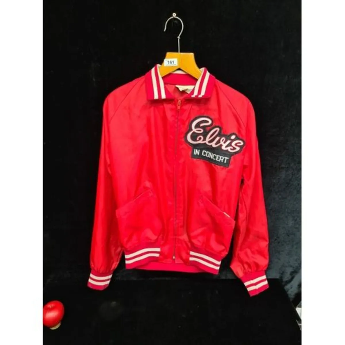 Star Lot-Furniture-Art-Jewellery-Posters - Image 2