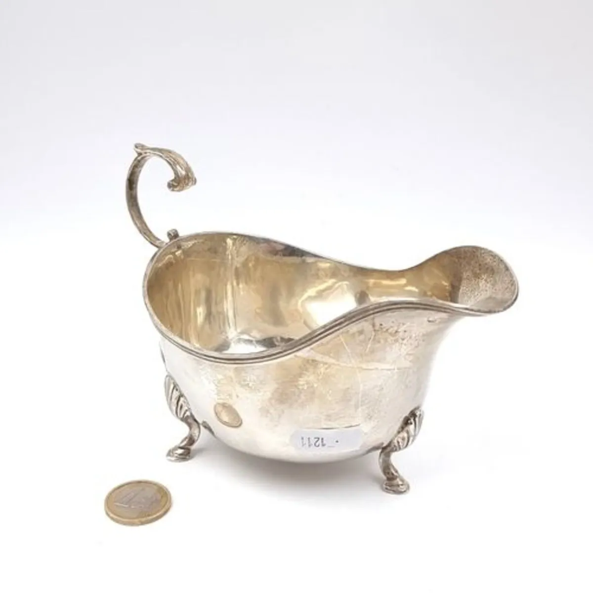 Star Lot-Furniture-Art-Jewellery-Posters - Image 1