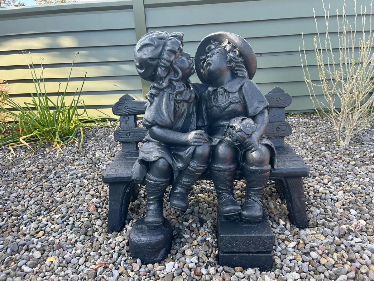 Garden statue - Image 1