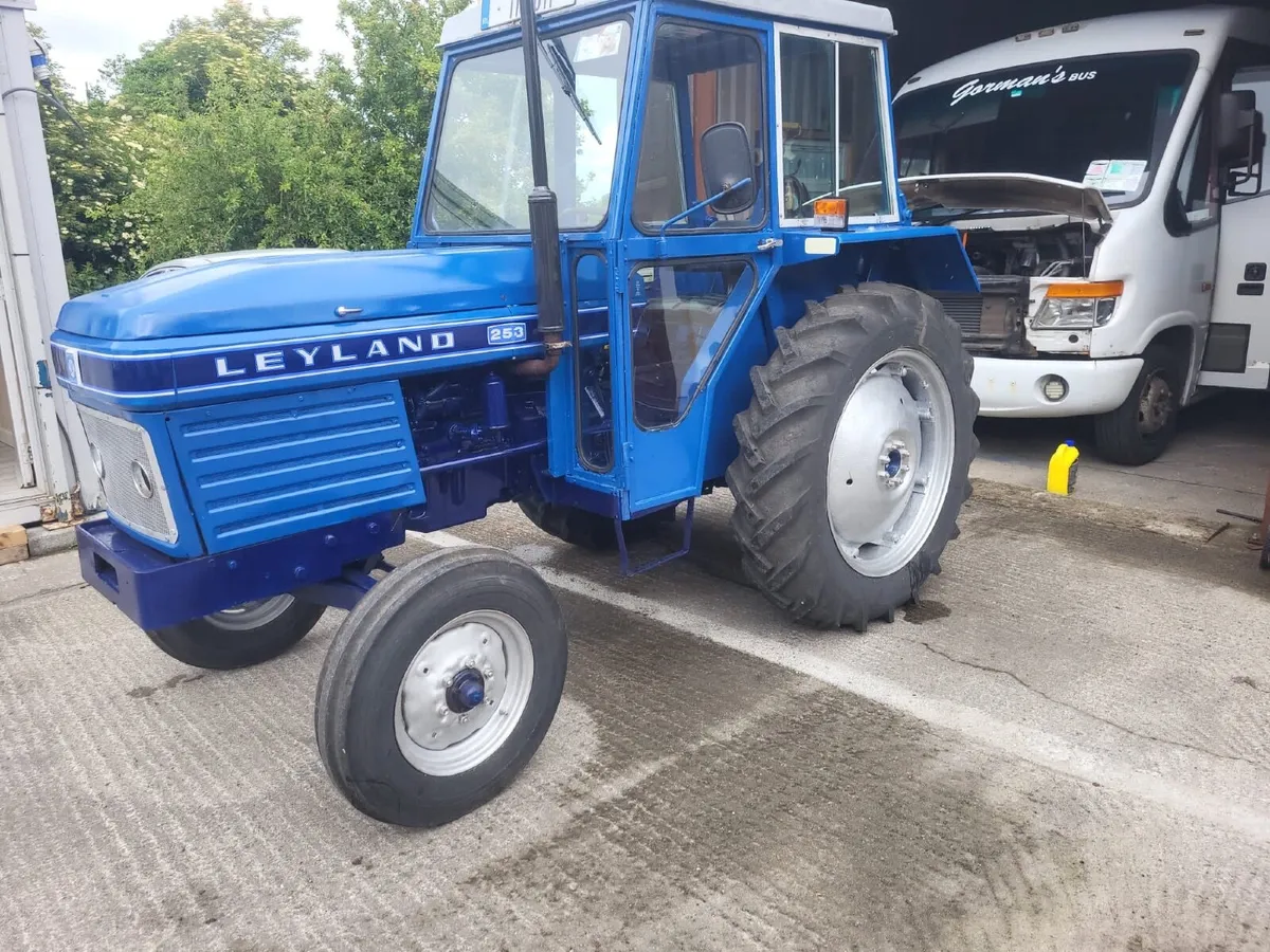 Farm machinery - Image 2