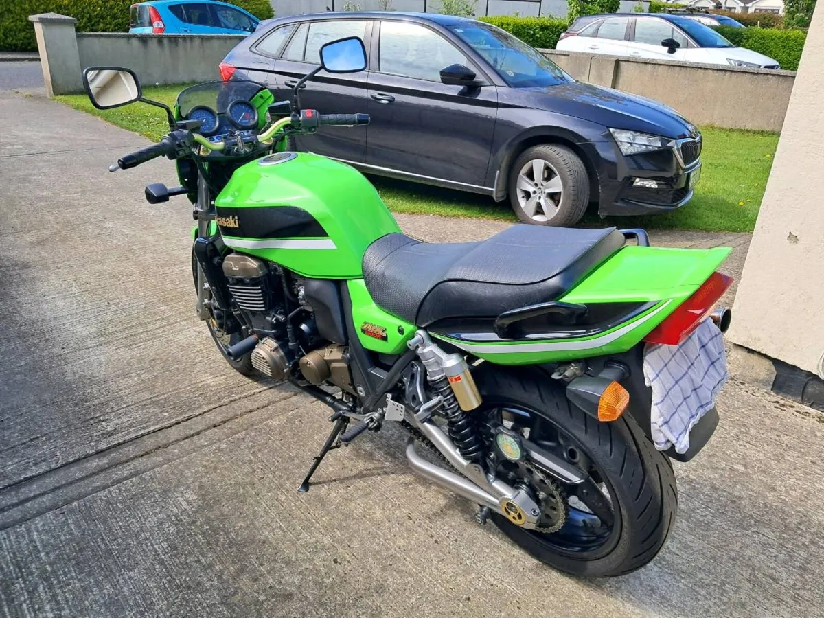 Kawasaki Zrx1200 R - Image 4