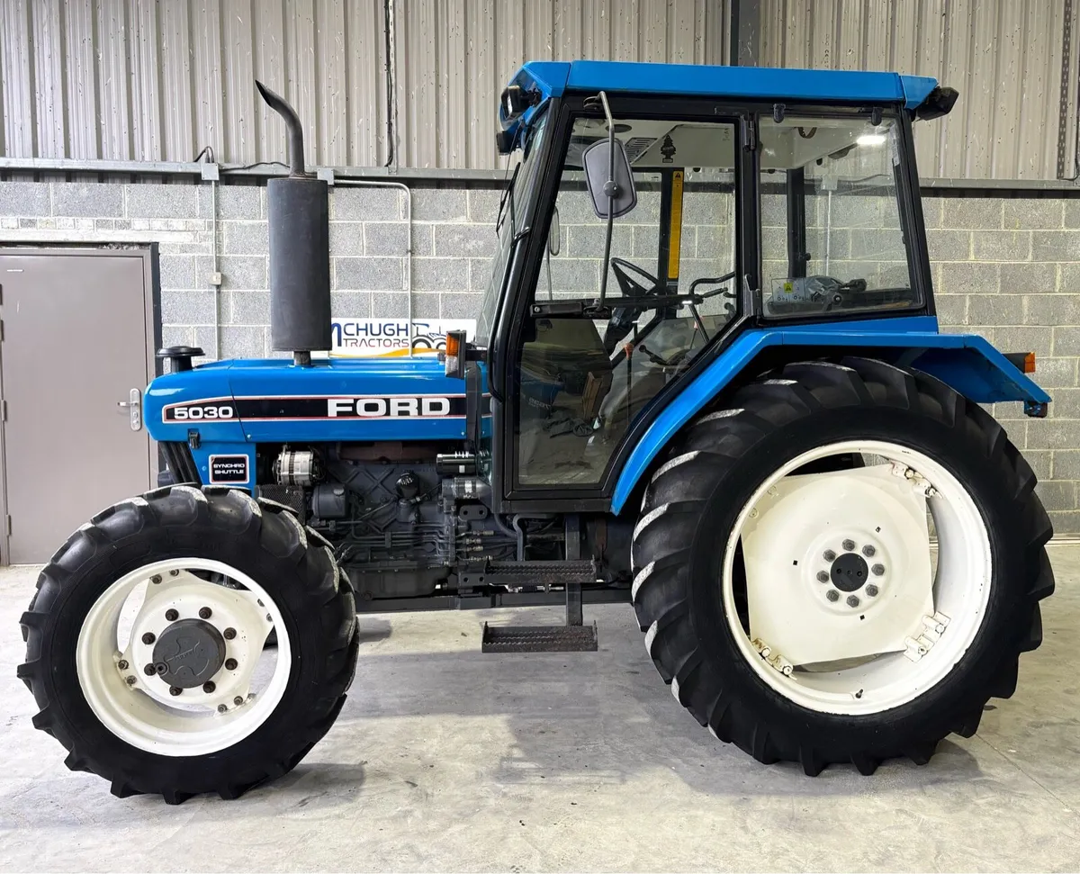 FORD 5030, 4wd ***LOW HOURS*** - Image 2