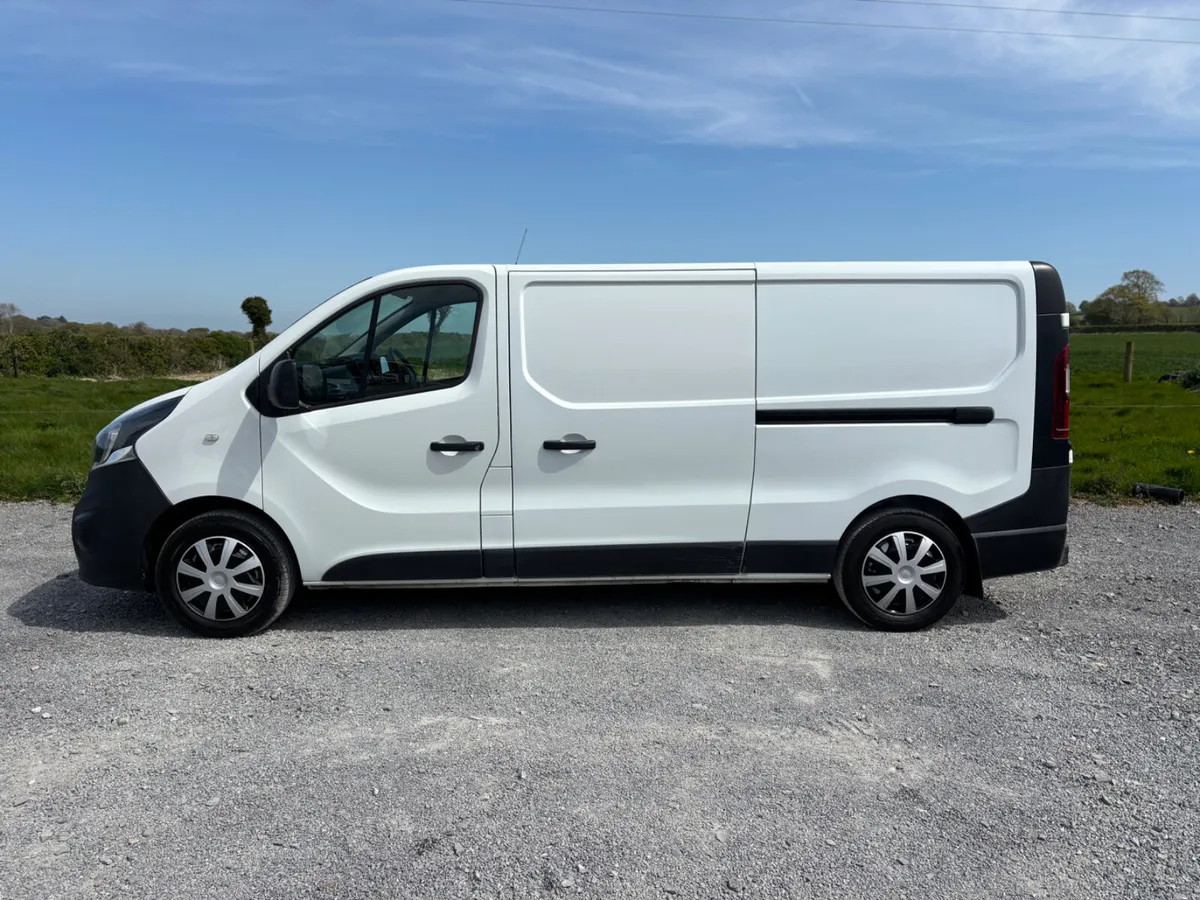 192 Opel Vivaro | 150km | Full Year DOE | Like New - Image 4