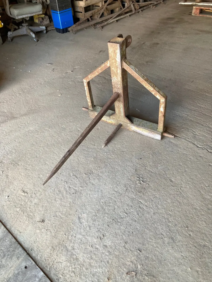 Bale spike - Image 1