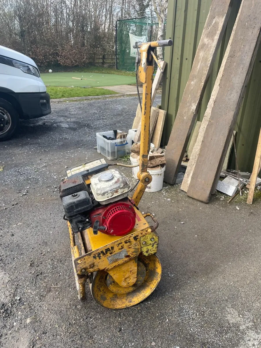 Bomag 55 Pedestrian Roller - Image 1