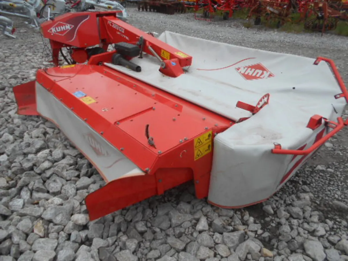 KUHN 283GII, 9' MOWER CONDITIONER - Image 2