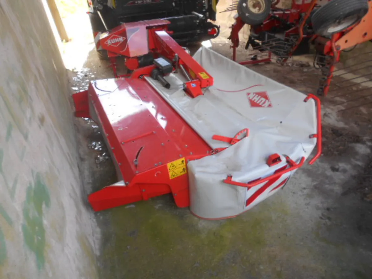 KUHN 283GII, 9' MOWER CONDITIONER - Image 1