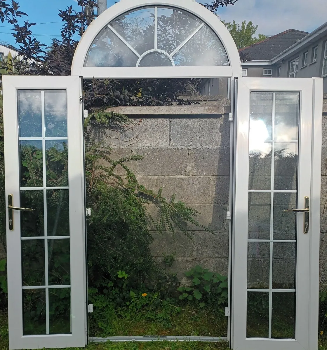 Double patio doors and arched 8 ft door frame - Image 1