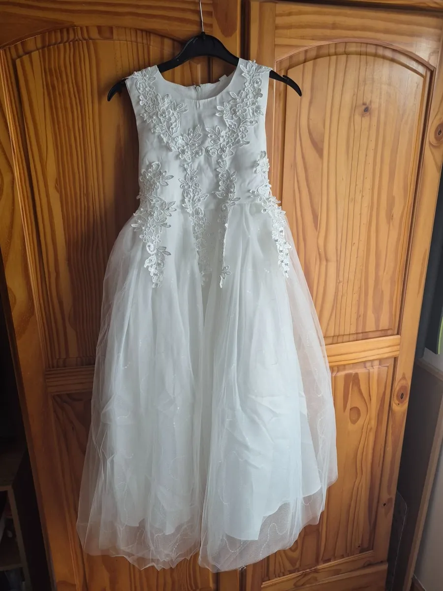 Communion dress - Image 4