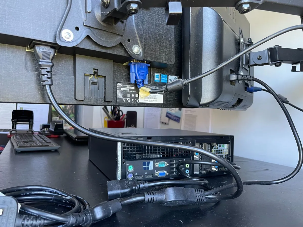 Power Y Type Computer & Duel Screen Splitter. - Image 3