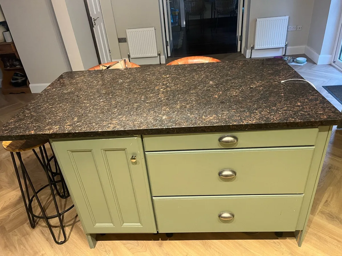 Kitchen island - Image 3