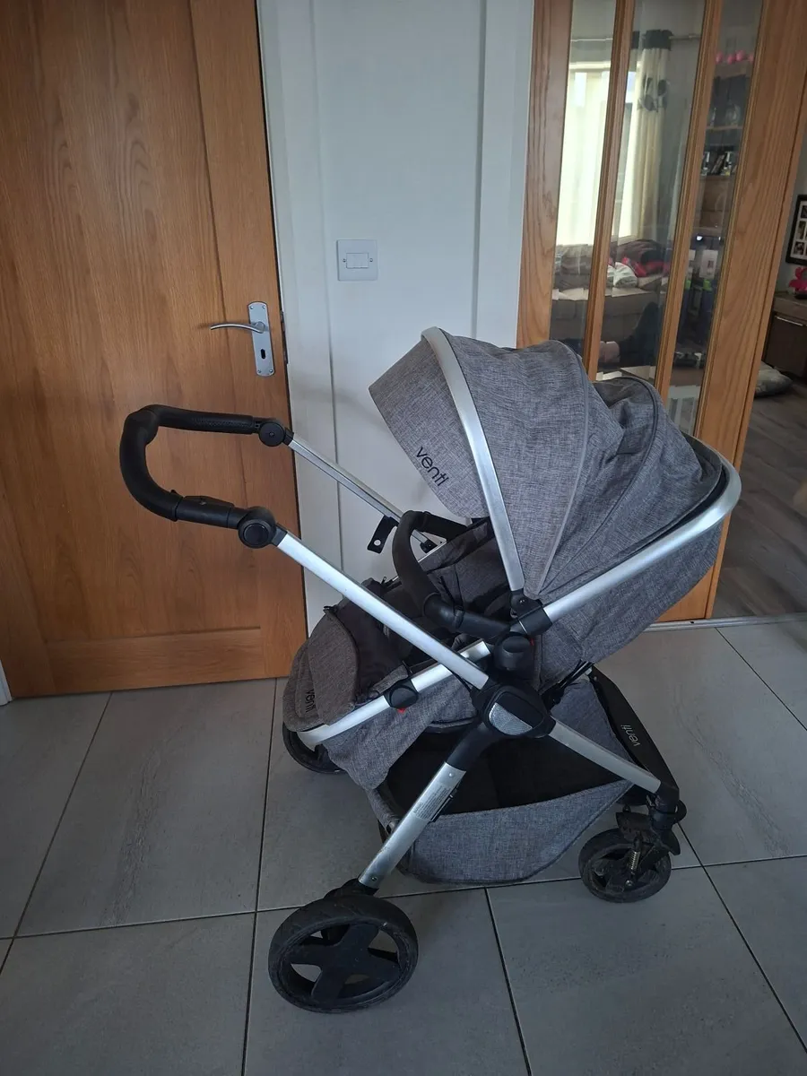 Pram - Image 2
