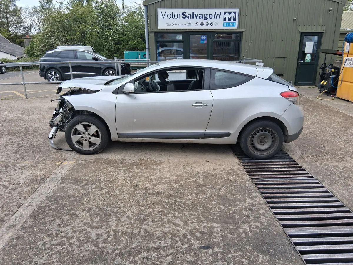 2012 MEGANE COUPE 1.5 DCI (for parts only) - Image 1