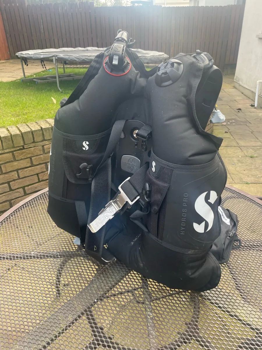 Dive gear - Image 2
