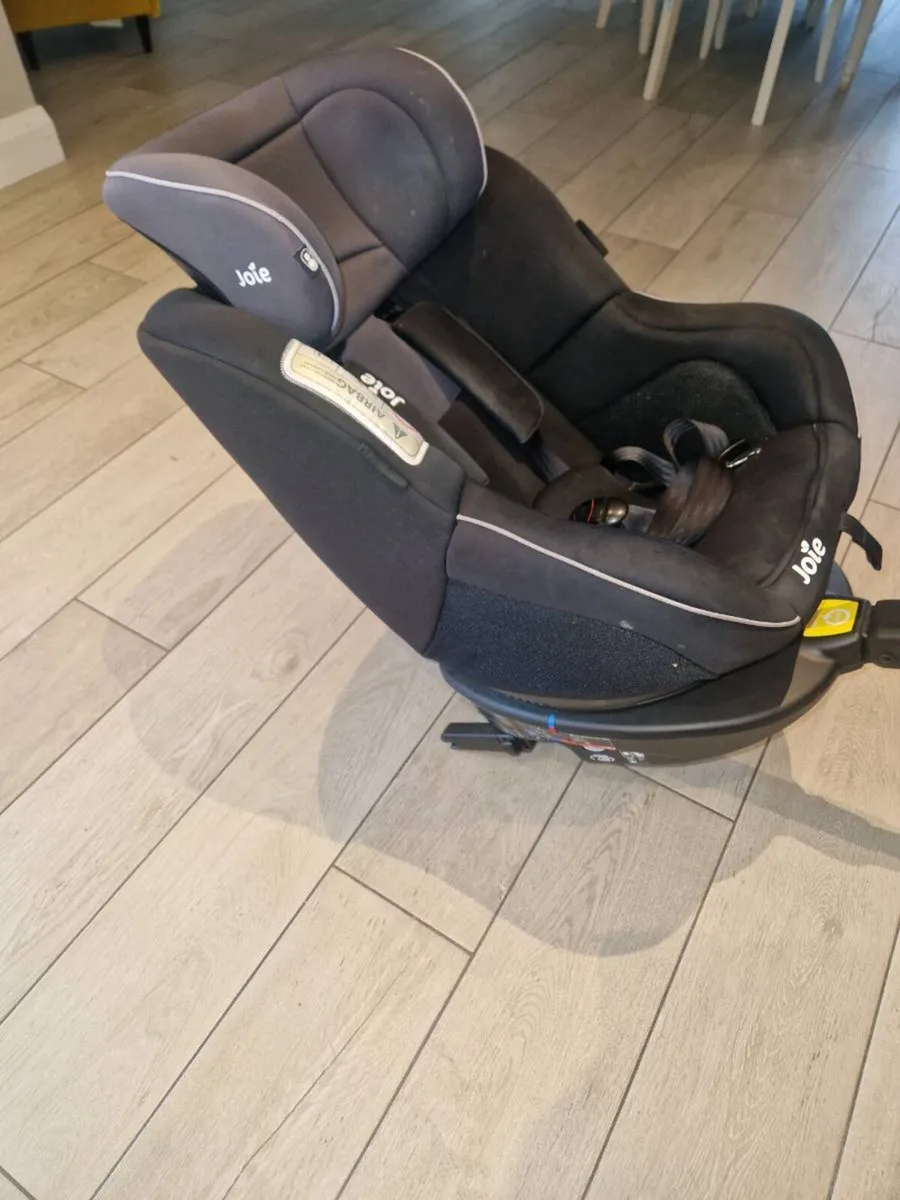 Joie 360 swivel car seat - Image 2