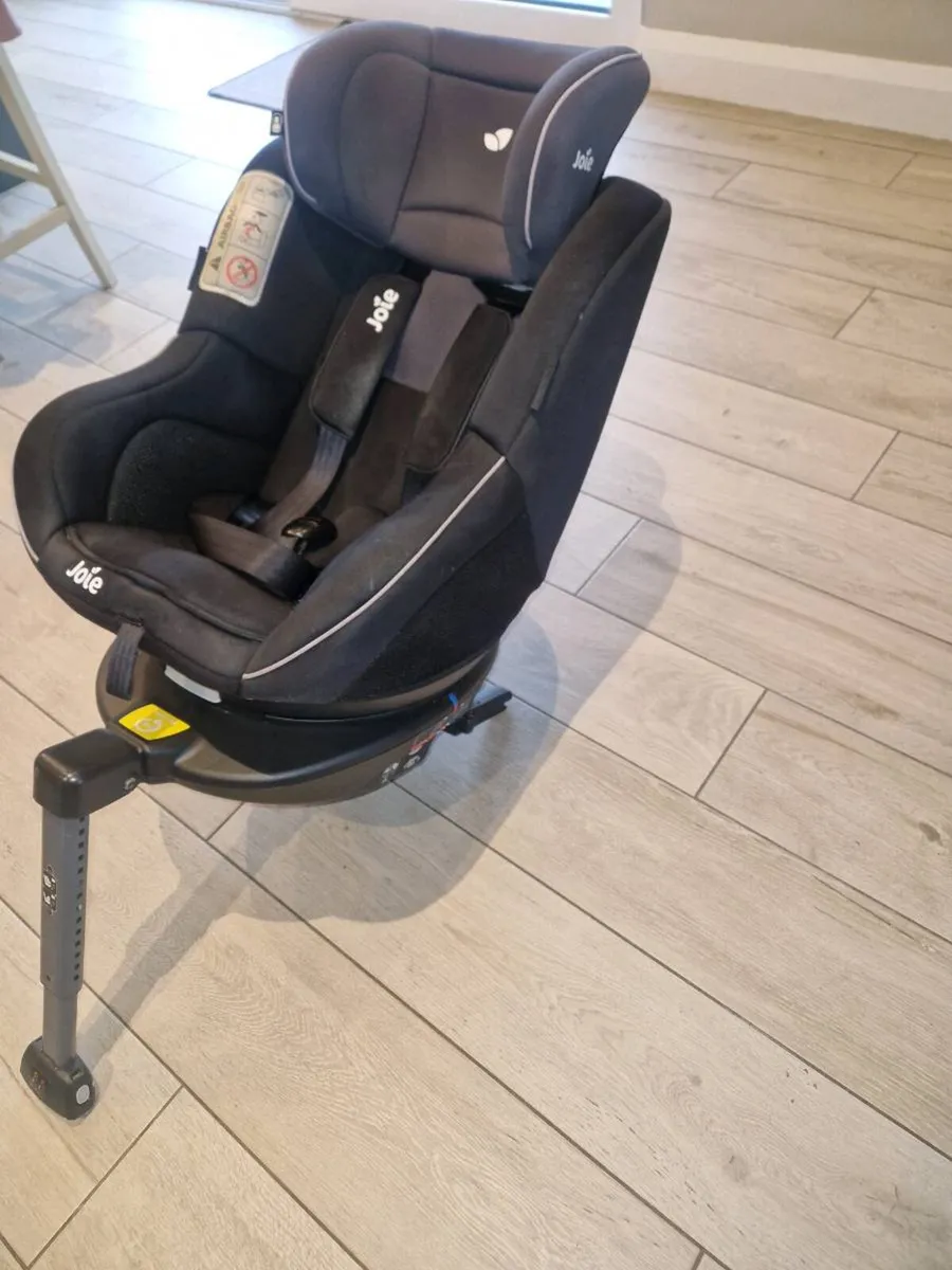 Joie 360 swivel car seat - Image 3