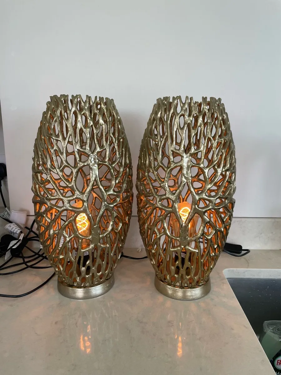 2 x gold lamps - Image 1