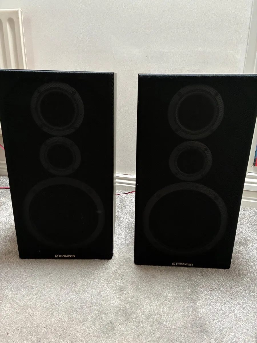 Pioneer speakers - Image 1