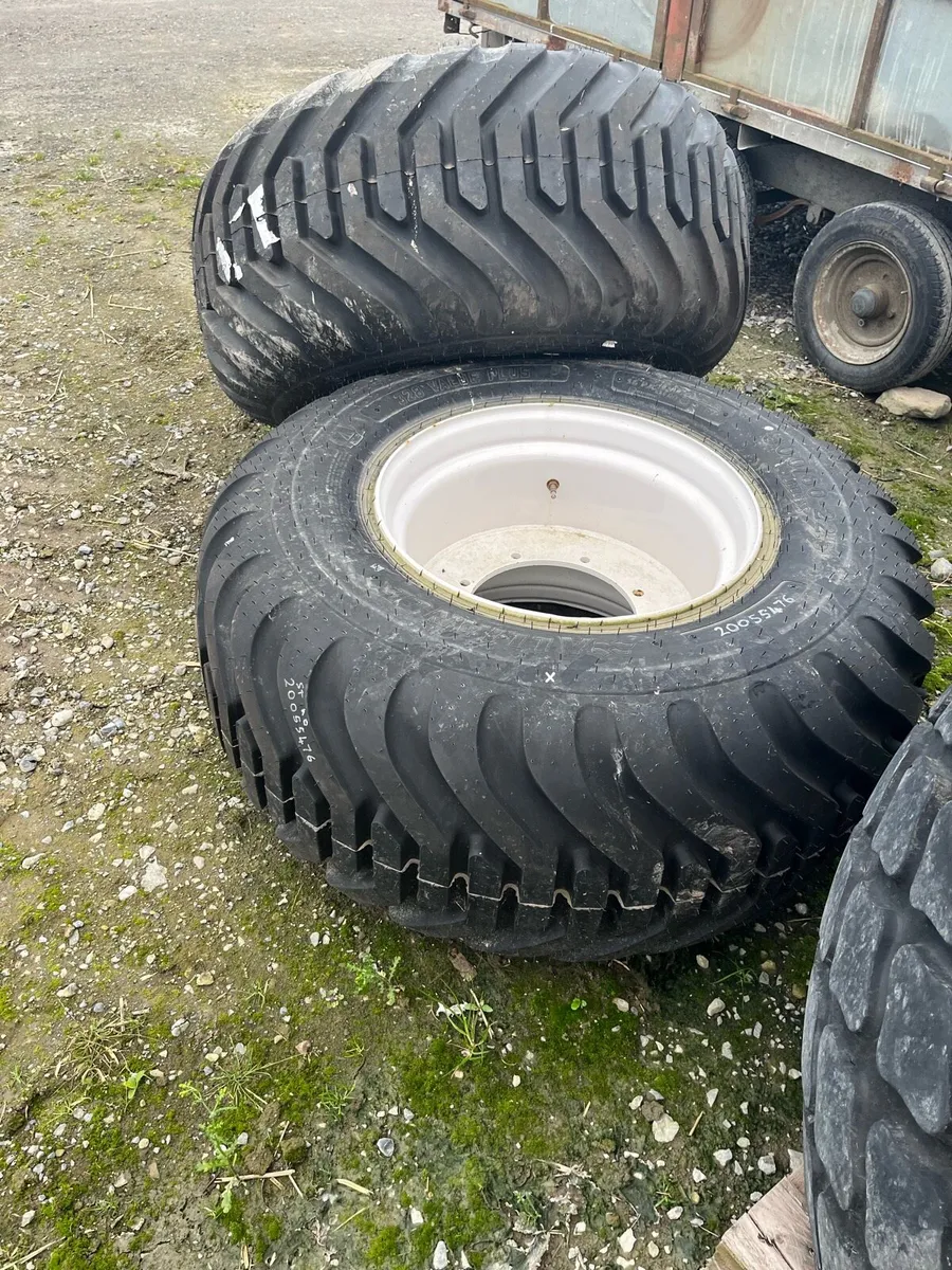 Flotation wheels - Image 1