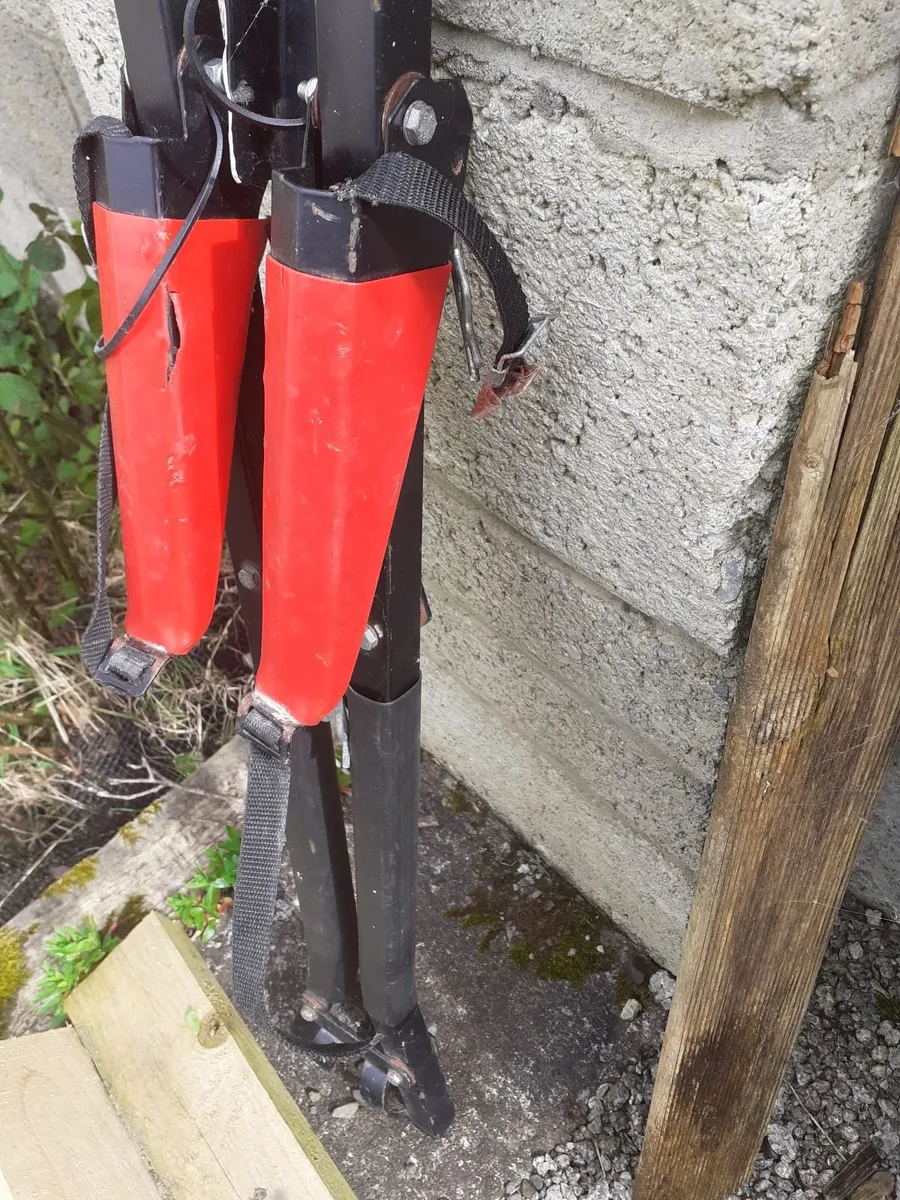 Bicycle carrier for hitch - Image 2