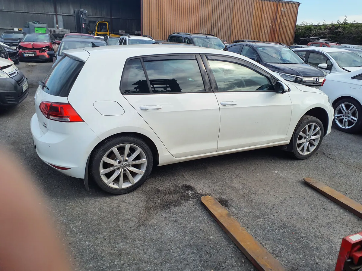 VW Golf 1.6 TDI highline 2015 - Image 1