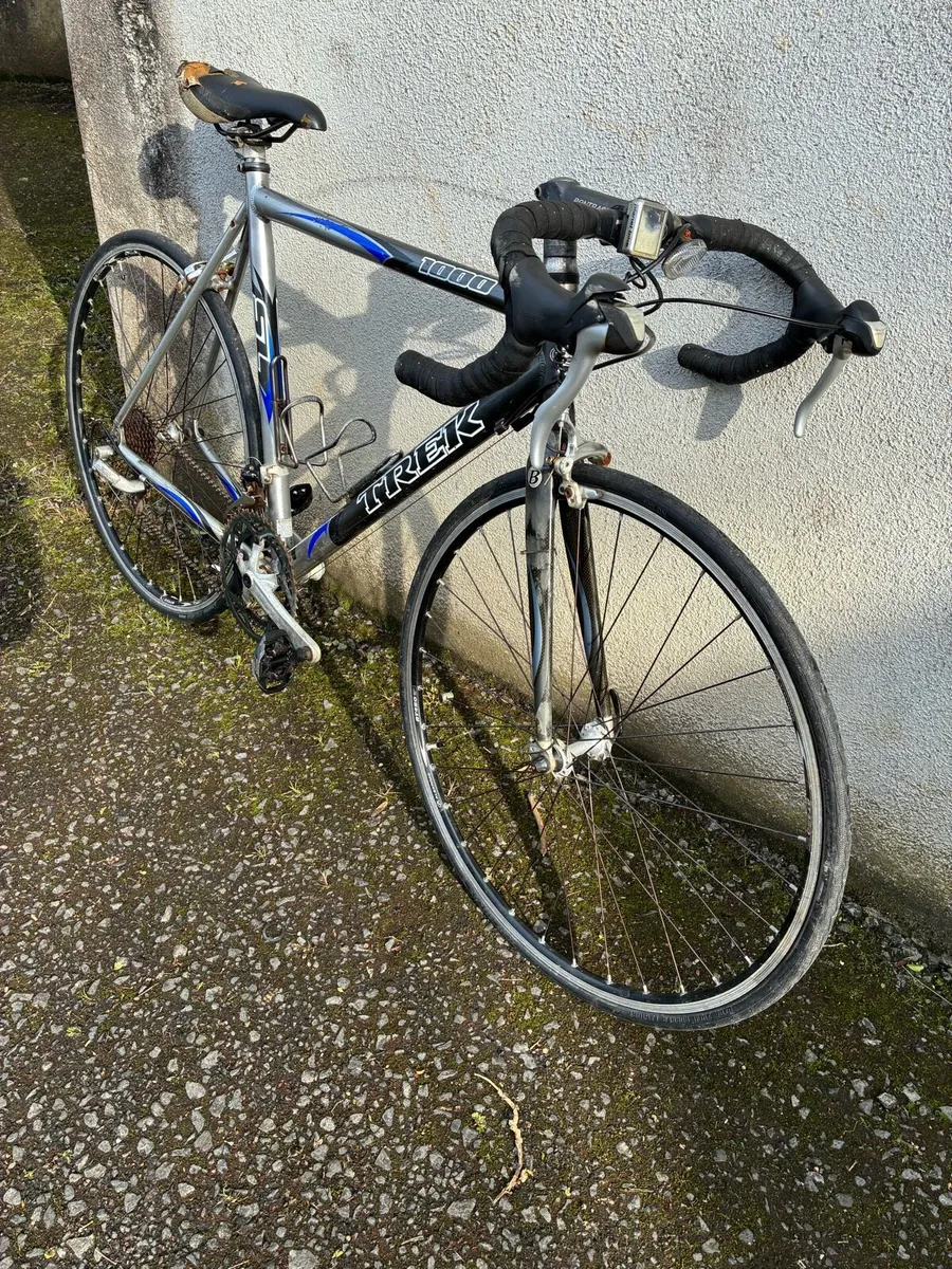 Trek road bike - Image 2