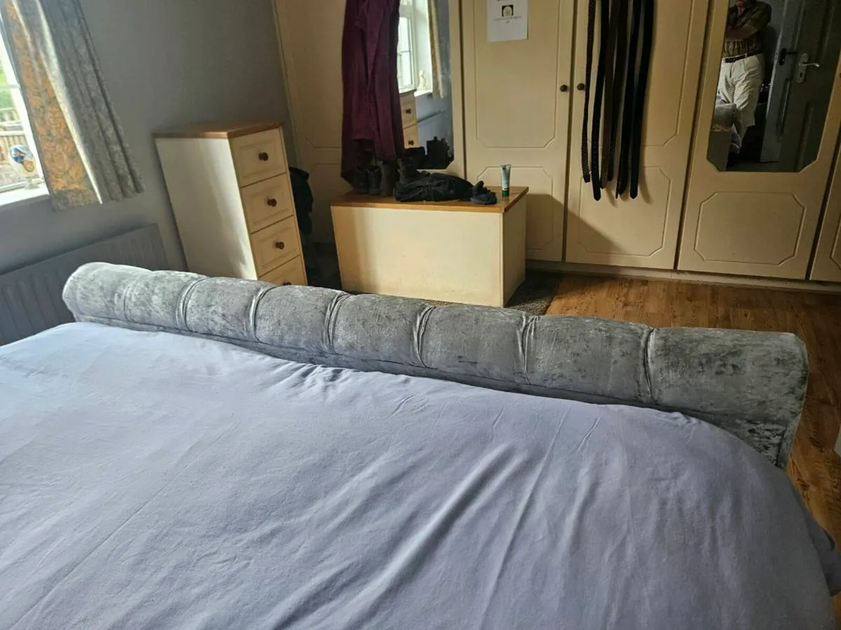 Superking Bed, 6 ft. No mattress - Image 3