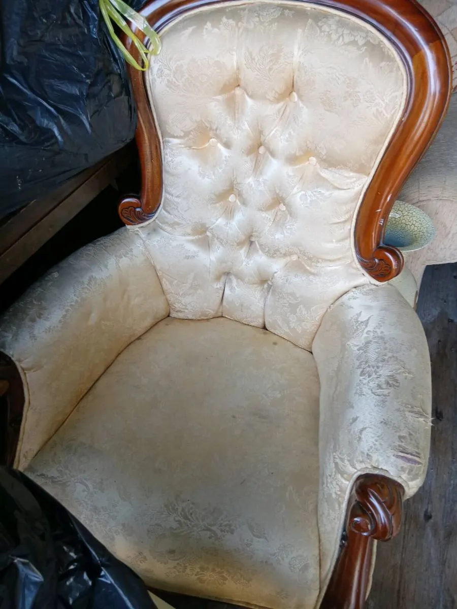 Arm chair