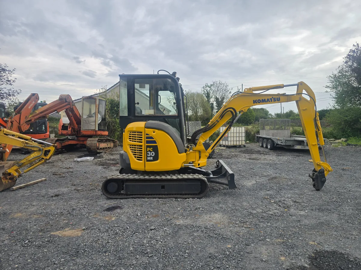 KOMATSU PC30 - Image 2