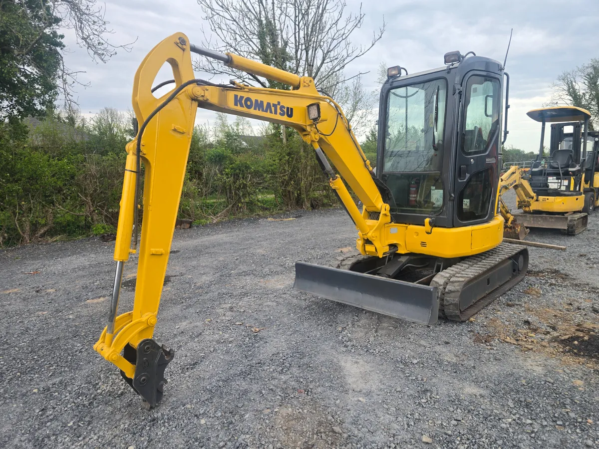 KOMATSU PC30 - Image 4