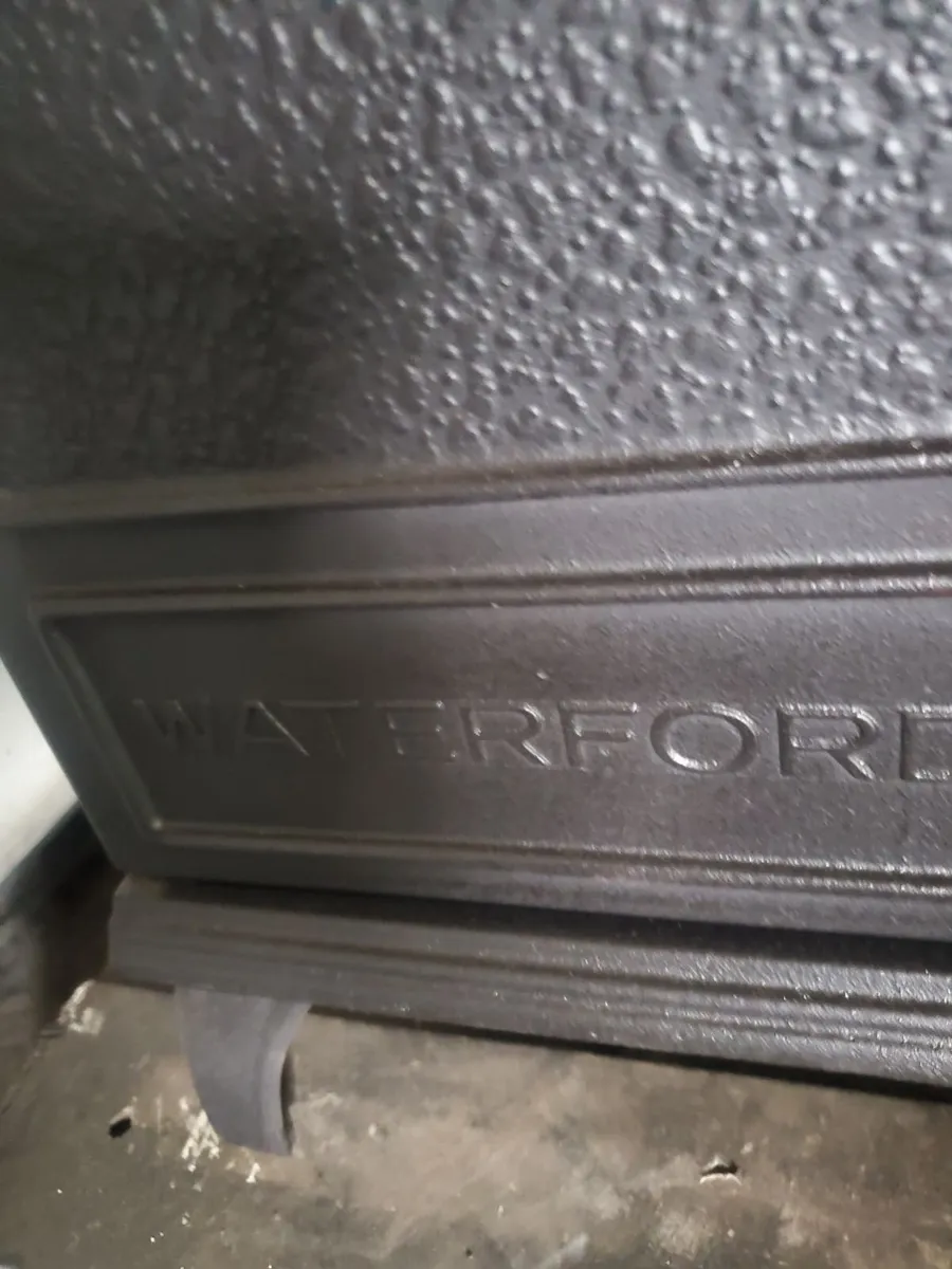 Stanley Oisin solid fuel stove refurbished - Image 3