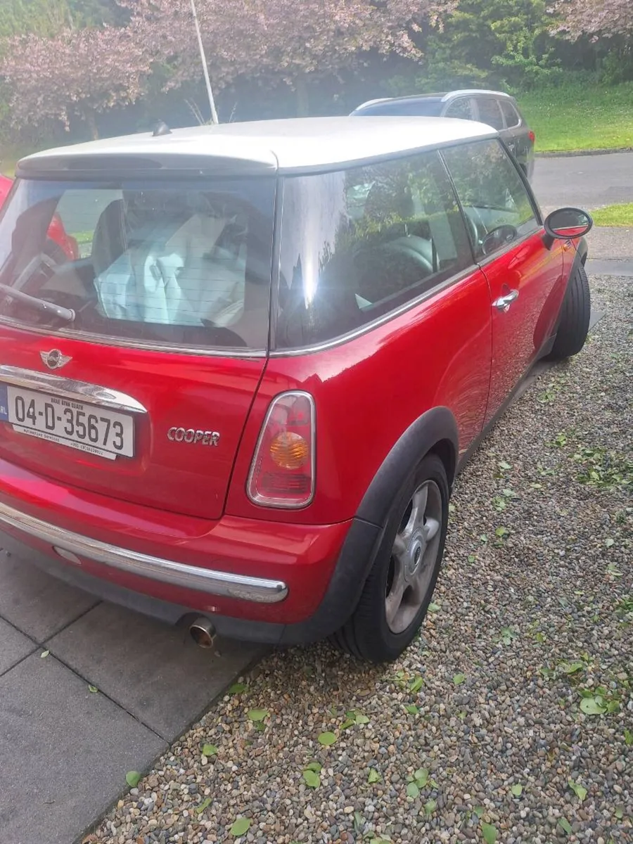 Car - Image 4