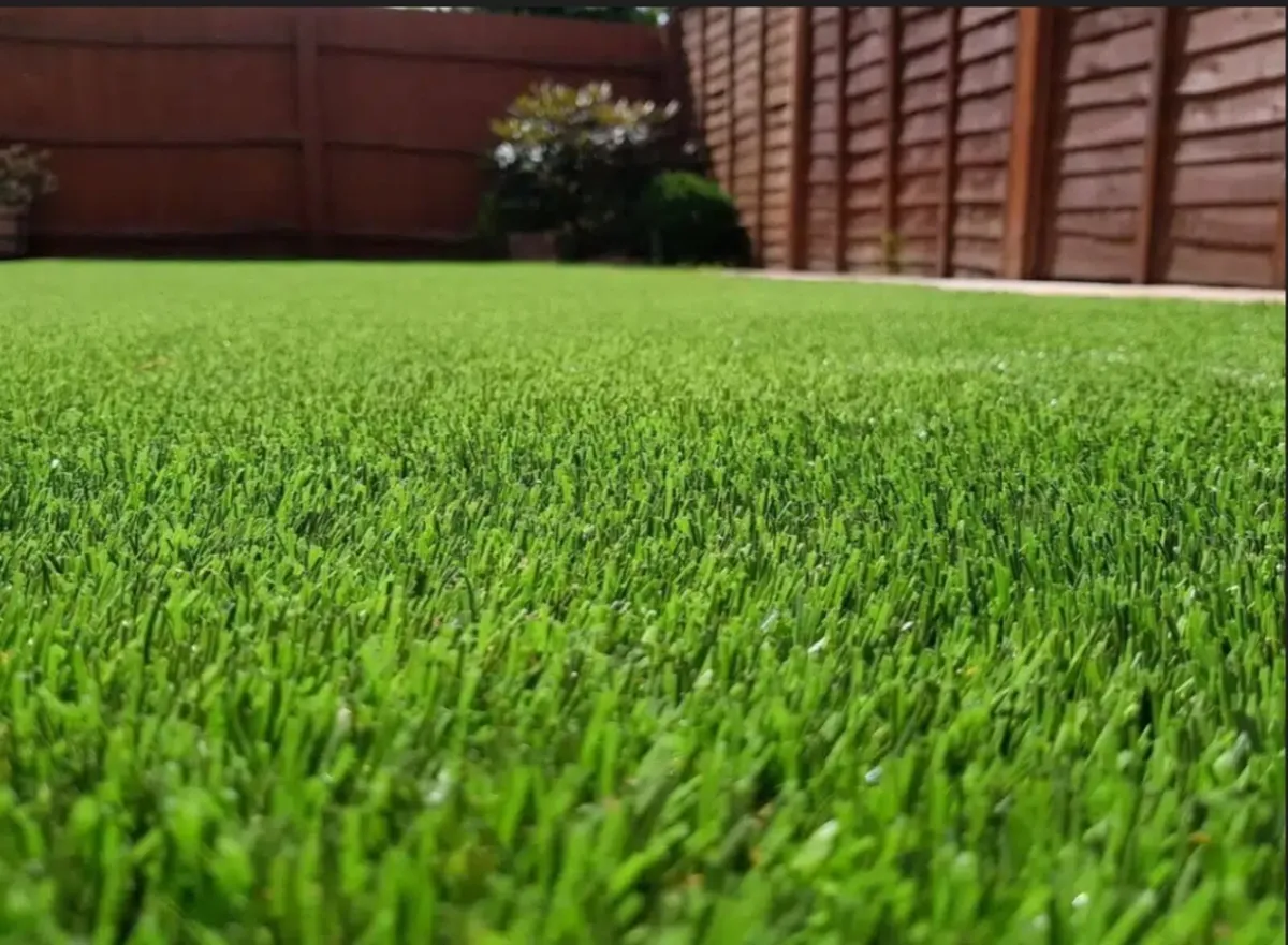 ARTIFICIAL GRASS Back in stock *5M WIDE ROLLS* ‼️ - Image 4
