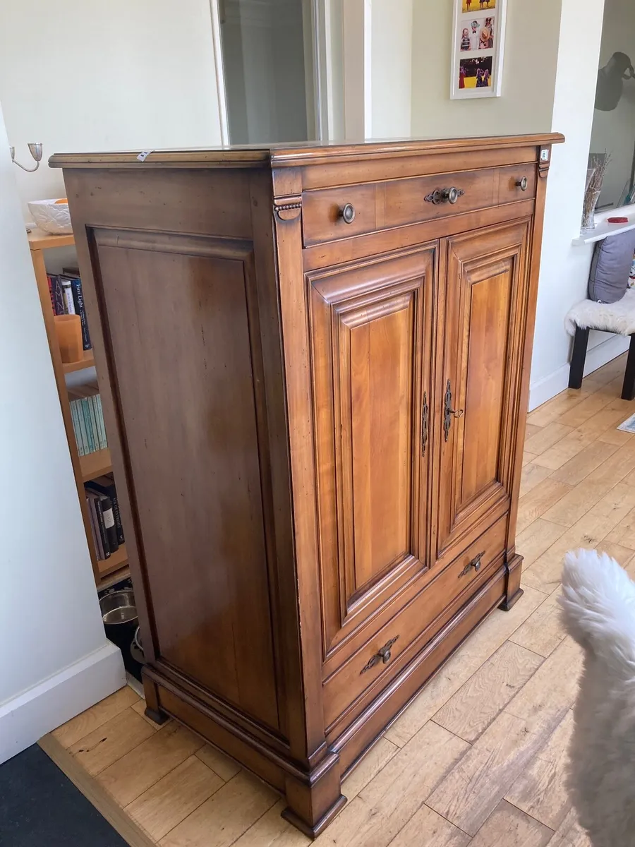 Mahogany cabinet - Image 1
