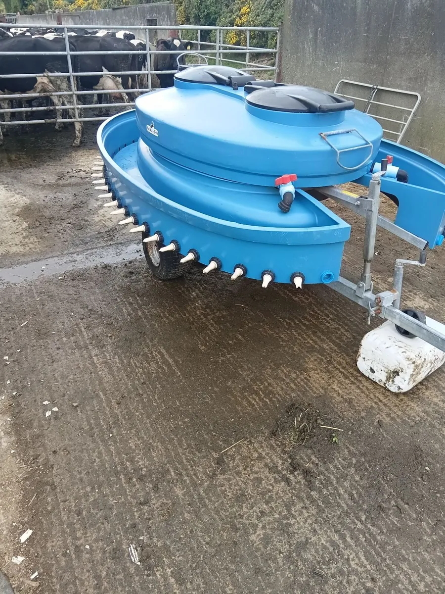 Calf feeder - Image 1
