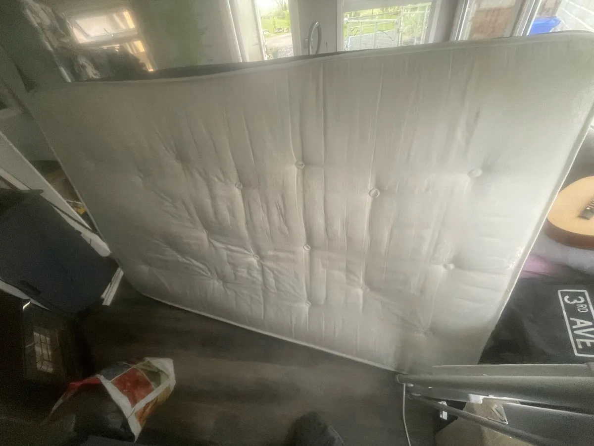 Double bed mattress 60€ now 50€ ono - Image 2