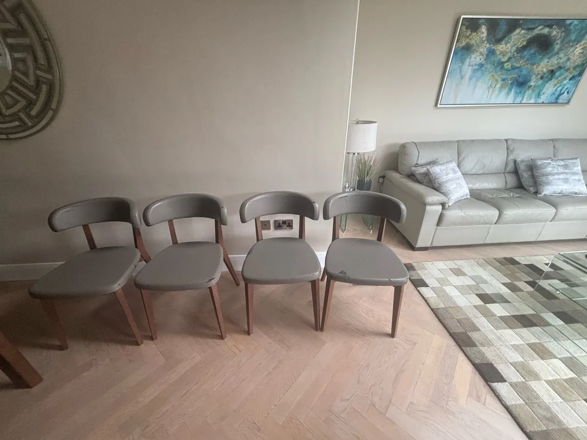 6 Dining Chairs free to take away - Image 1