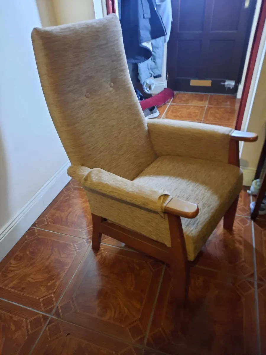 Orthopaedic armchair - Image 3