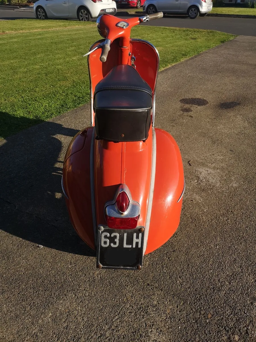 1963 vespa vnb4t 125 - Image 1