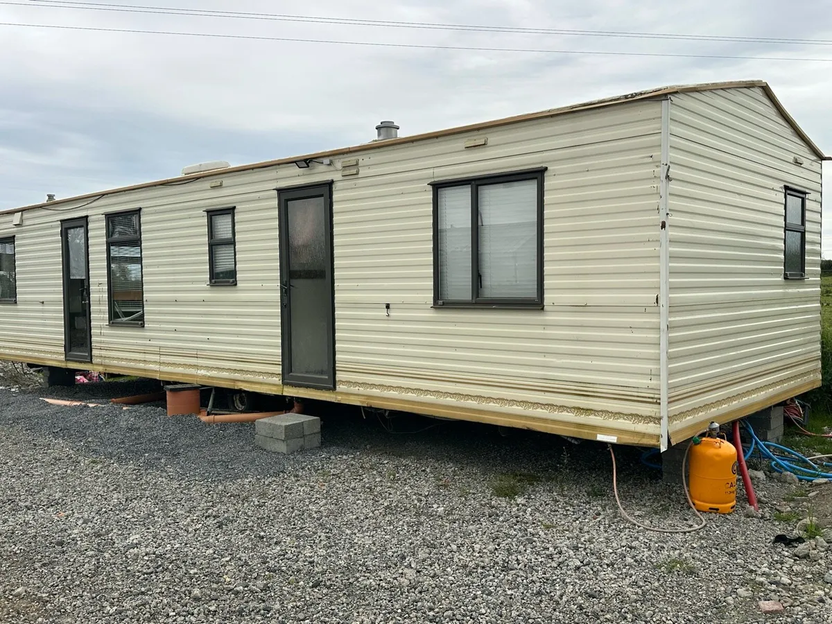 3 bed mobile home for rent - Image 1