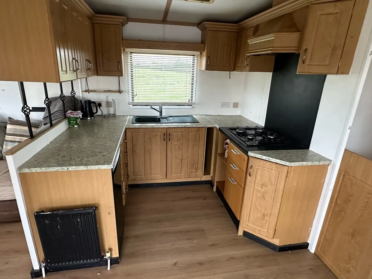 3 bed mobile home for rent - Image 2